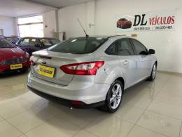 FORD - FOCUS - 2014/2015 - Prata - R$ 55.900,00