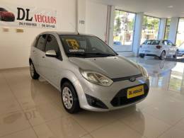 FORD - FIESTA - 2013/2014 - Prata - R$ 32.900,00