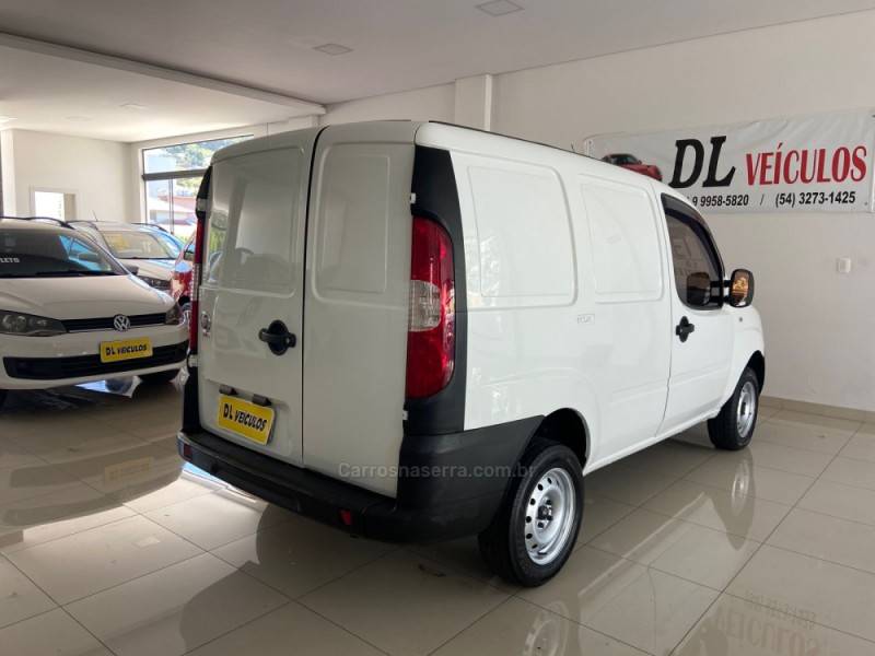 FIAT - DOBLÓ - 2012/2013 - Branca - R$ 54.900,00