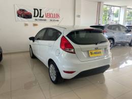 FORD - FIESTA - 2014/2015 - Branca - R$ 45.900,00
