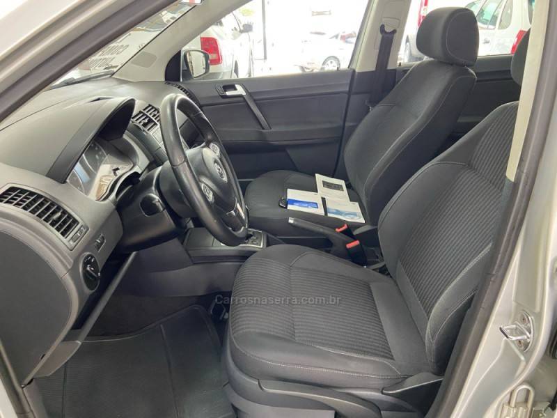 VOLKSWAGEN - POLO - 2013/2014 - Prata - R$ 45.900,00