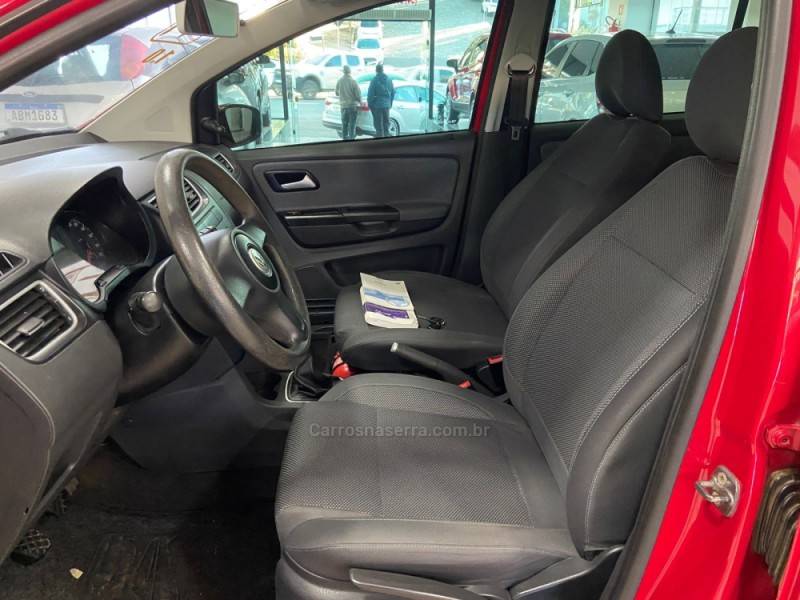 VOLKSWAGEN - FOX - 2011/2011 - Vermelha - R$ 30.900,00