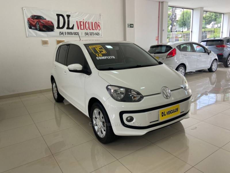 VOLKSWAGEN - UP - 2014/2015 - Branca - R$ 42.900,00