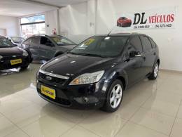 FORD - FOCUS - 2012/2013 - Preta - R$ 45.900,00