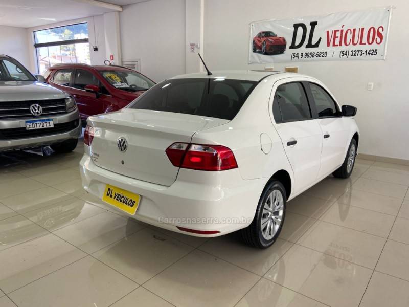VOLKSWAGEN - VOYAGE - 2021/2022 - Branca - R$ 62.900,00
