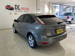 FORD - FOCUS - 2012/2013 - Cinza - R$ 45.900,00
