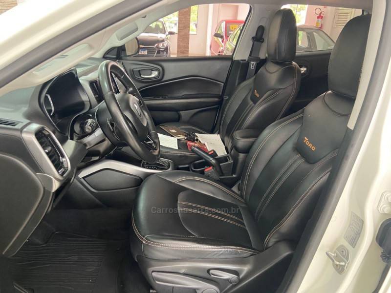 FIAT - TORO - 2021/2022 - Branca - R$ 114.900,00