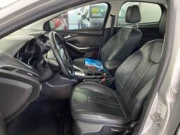 FORD - FOCUS - 2014/2015 - Prata - R$ 55.900,00
