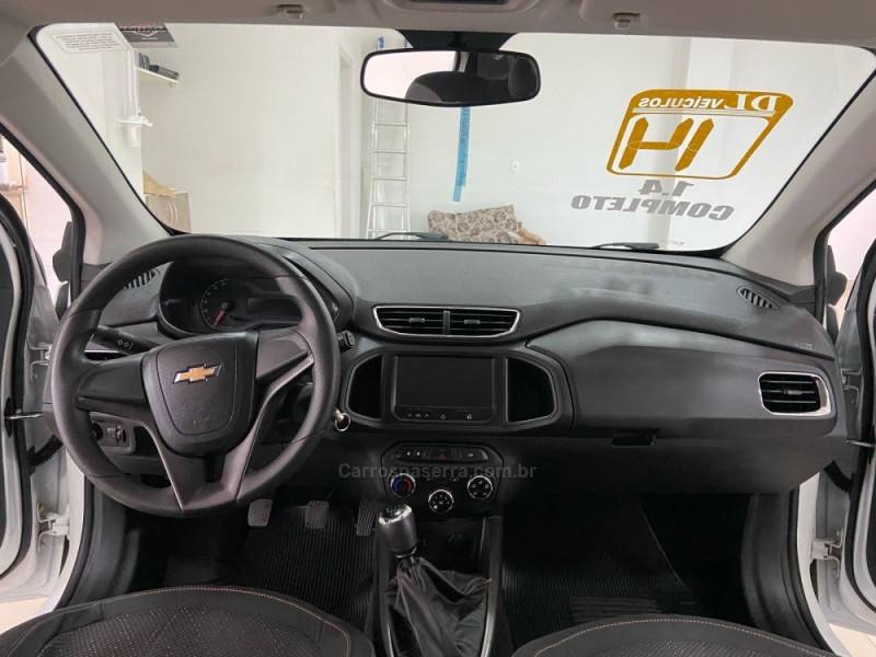 CHEVROLET - ONIX - 2013/2014 - Branca - R$ 47.900,00