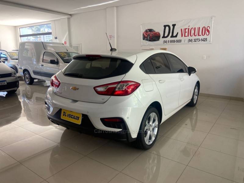 CHEVROLET - CRUZE - 2016/2017 - Branca - R$ 83.900,00