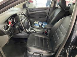 FORD - FOCUS - 2012/2013 - Preta - R$ 45.900,00