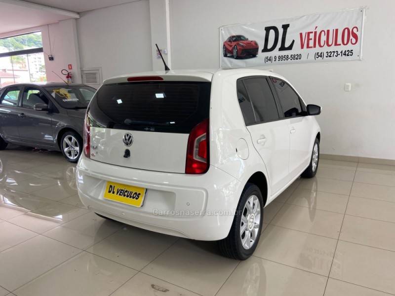 VOLKSWAGEN - UP - 2014/2015 - Branca - R$ 42.900,00