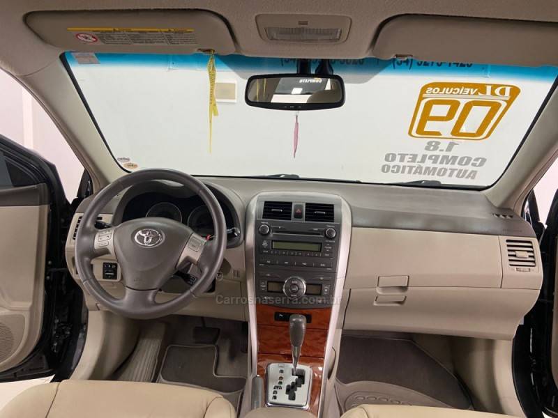 TOYOTA - COROLLA - 2008/2009 - Preta - R$ 59.900,00
