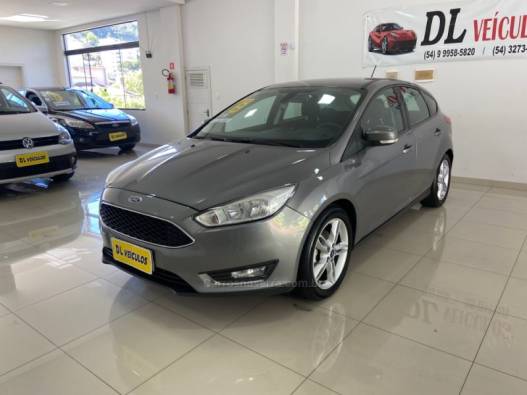 FORD - FOCUS - 2017/2018 - Cinza - R$ 68.900,00