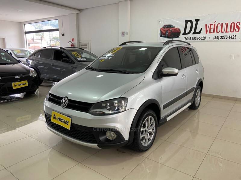 VOLKSWAGEN - SPACE CROSS - 2012/2013 - Prata - R$ 44.900,00
