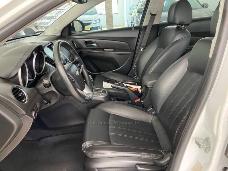 CHEVROLET - CRUZE - 2013/2014 - Branca - R$ 61.900,00
