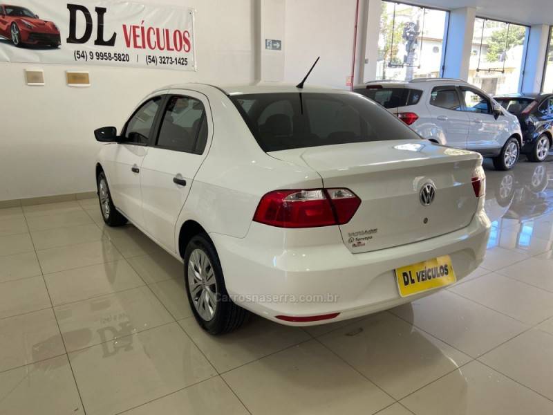 VOLKSWAGEN - VOYAGE - 2021/2022 - Branca - R$ 62.900,00