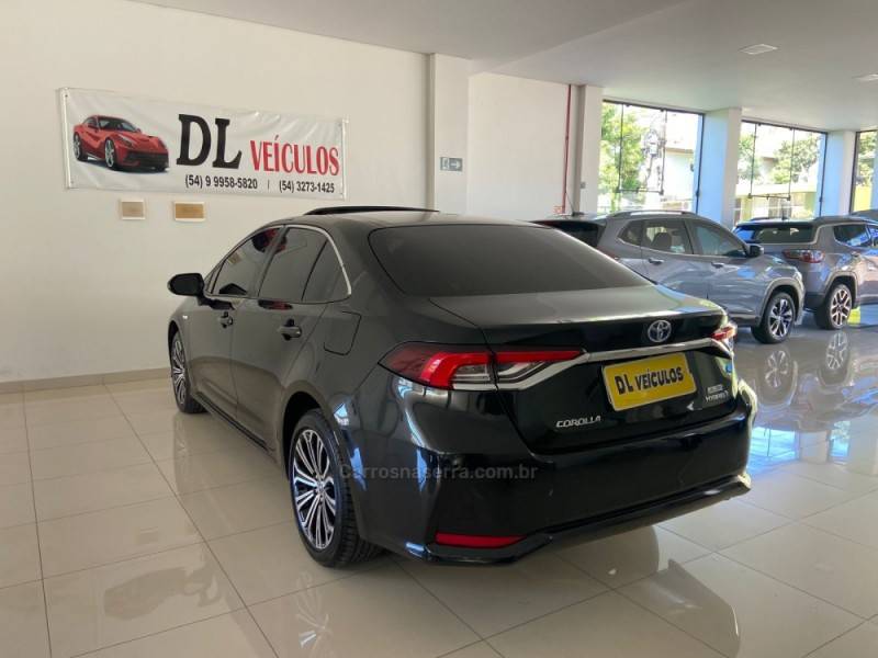 TOYOTA - COROLLA - 2019/2020 - Preta - R$ 129.900,00