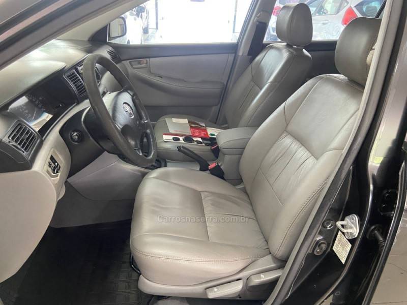 TOYOTA - COROLLA - 2005/2005 - Preta - R$ 39.900,00