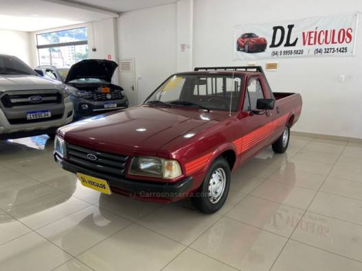FORD - PAMPA - 1993/1994 - Vermelha - R$ 25.900,00