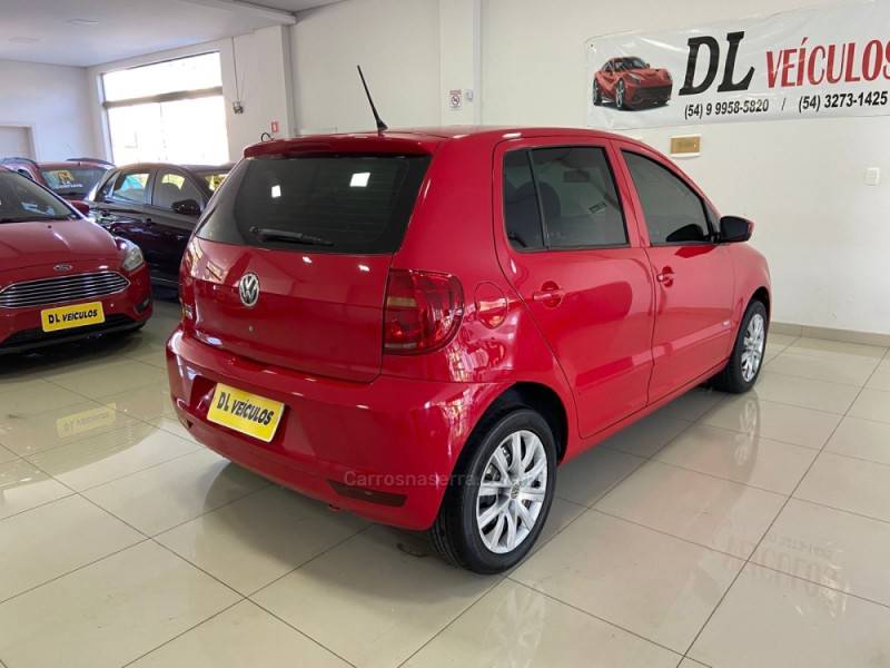 VOLKSWAGEN - FOX - 2011/2011 - Vermelha - R$ 30.900,00