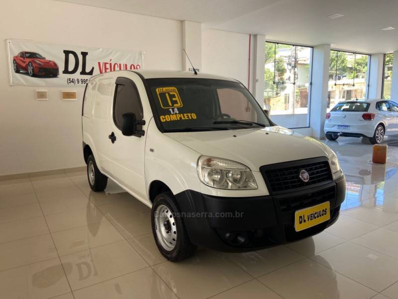 FIAT - DOBLÓ - 2012/2013 - Branca - R$ 54.900,00