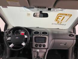 FORD - FOCUS - 2012/2013 - Cinza - R$ 45.900,00