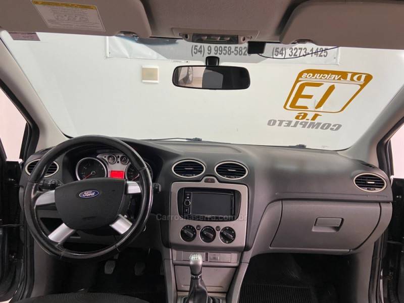 FORD - FOCUS - 2012/2013 - Cinza - R$ 45.900,00