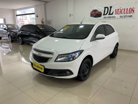 CHEVROLET - ONIX - 2013/2014 - Branca - R$ 47.900,00