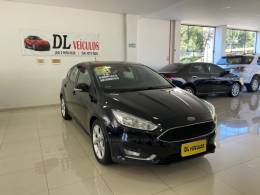 FORD - FOCUS - 2017/2018 - Preta - R$ 63.900,00