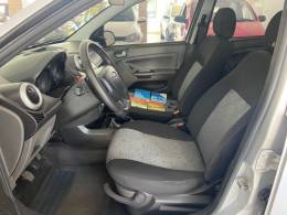FORD - FIESTA - 2013/2014 - Prata - R$ 32.900,00