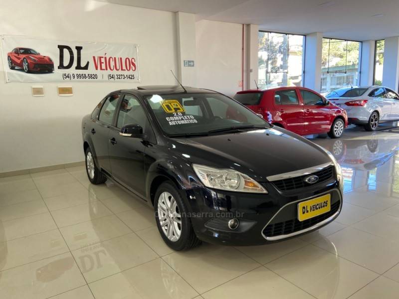 FORD - FOCUS - 2008/2009 - Preta - R$ 37.900,00