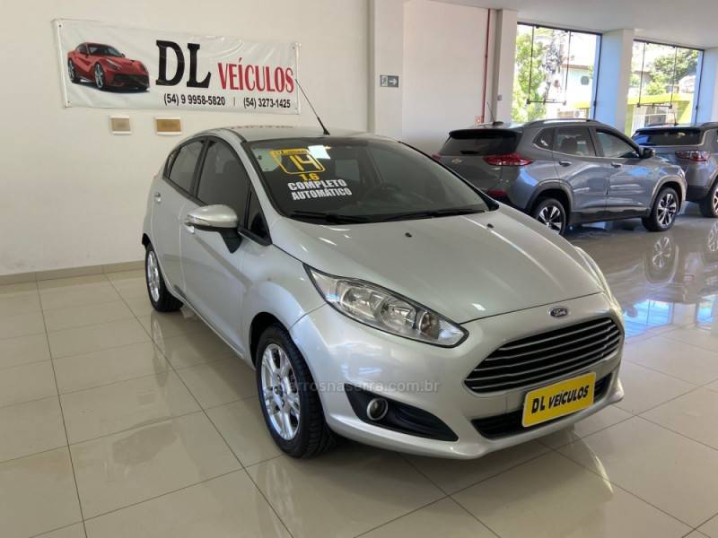 FORD - FIESTA - 2014/2014 - Prata - R$ 43.900,00
