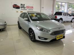 FORD - FOCUS - 2015/2016 - Prata - R$ 67.900,00