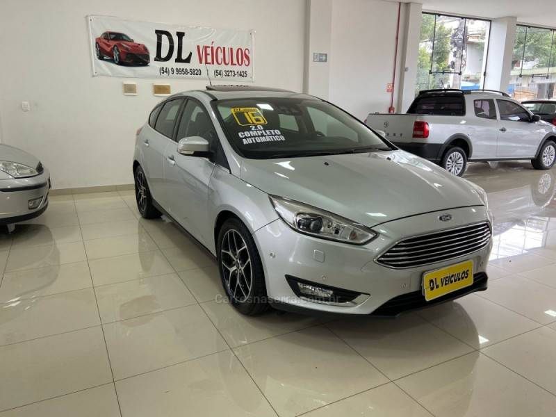 FORD - FOCUS - 2015/2016 - Prata - R$ 67.900,00
