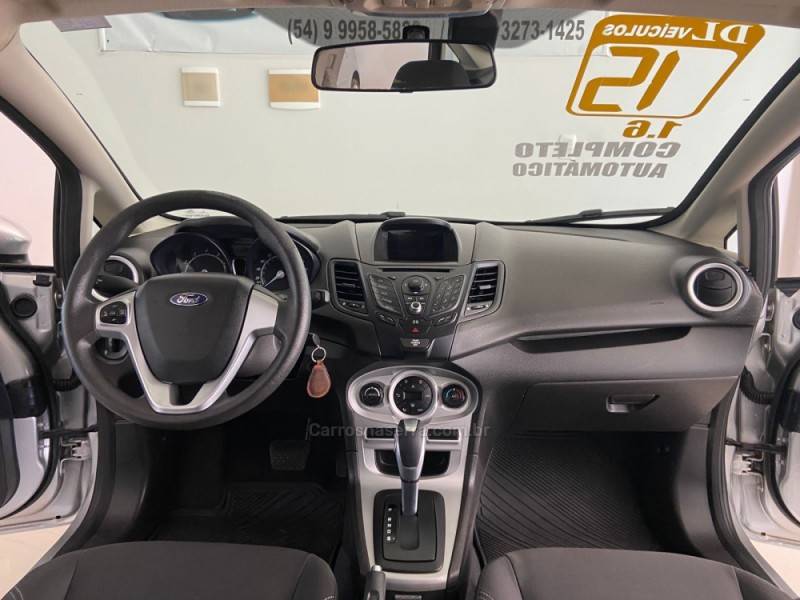 FORD - FIESTA - 2014/2015 - Prata - R$ 46.900,00