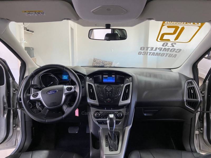FORD - FOCUS - 2014/2015 - Prata - R$ 55.900,00
