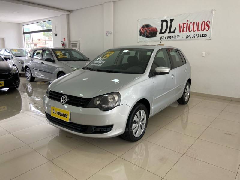 VOLKSWAGEN - POLO - 2013/2014 - Prata - R$ 45.900,00