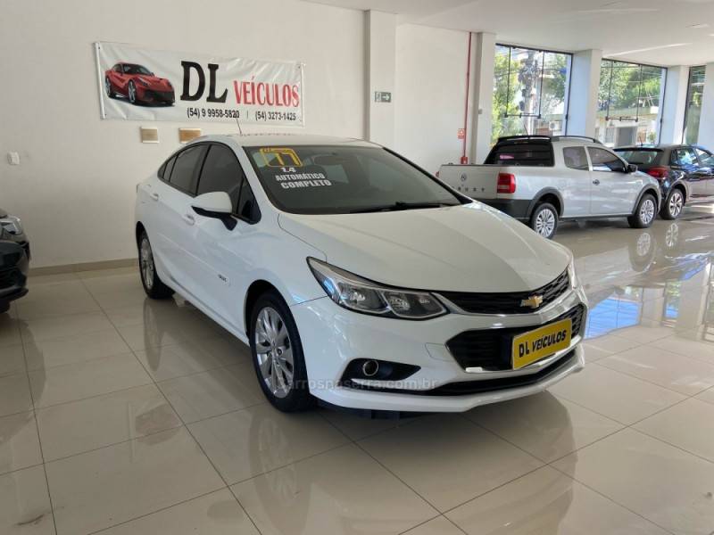 CHEVROLET - CRUZE - 2016/2017 - Branca - R$ 79.900,00
