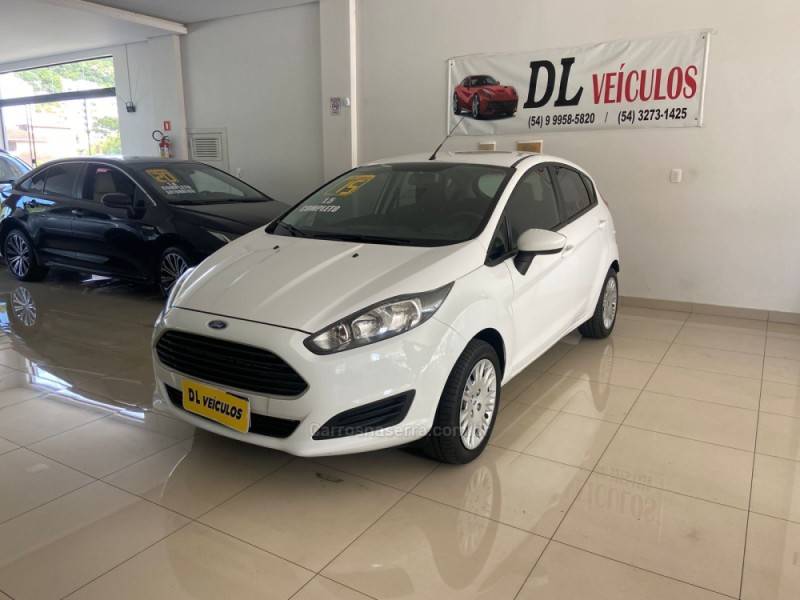 FORD - FIESTA - 2014/2015 - Branca - R$ 45.900,00