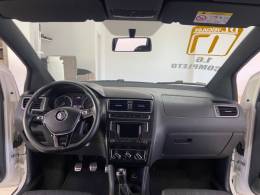 VOLKSWAGEN - CROSSFOX - 2016/2017 - Branca - R$ 57.900,00