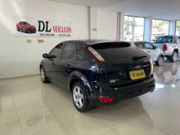 FORD - FOCUS - 2012/2013 - Preta - R$ 45.900,00