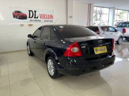 FORD - FOCUS - 2012/2013 - Preta - R$ 45.900,00