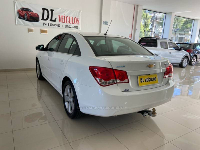 CHEVROLET - CRUZE - 2013/2014 - Branca - R$ 61.900,00