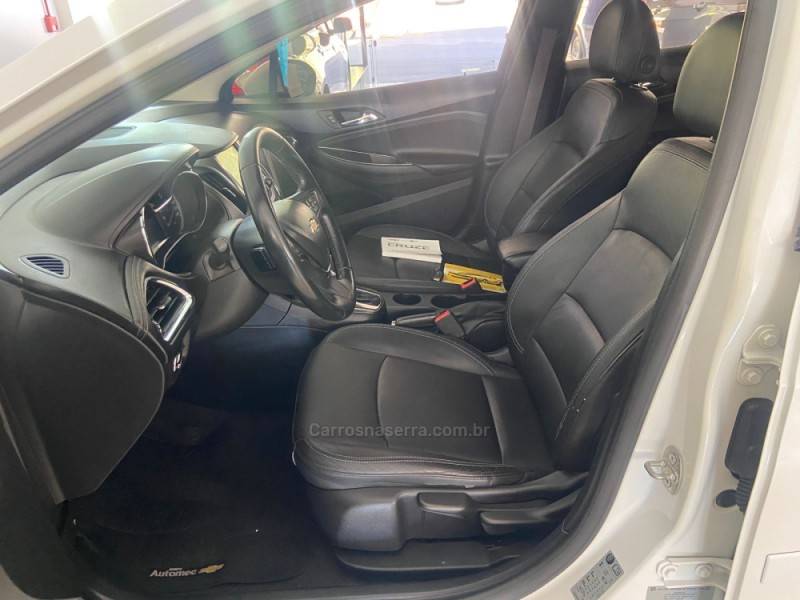 CHEVROLET - CRUZE - 2016/2017 - Branca - R$ 83.900,00