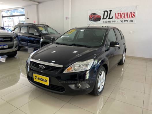 FORD - FOCUS - 2012/2013 - Preta - R$ 45.900,00