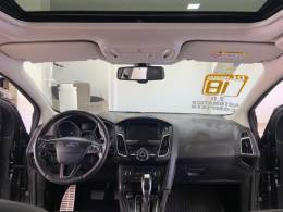 FORD - FOCUS - 2017/2018 - Cinza - R$ 74.900,00
