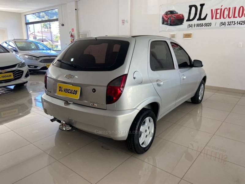 CHEVROLET - CELTA - 2012/2013 - Prata - R$ 34.900,00
