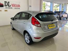 FORD - FIESTA - 2013/2014 - Prata - R$ 42.900,00