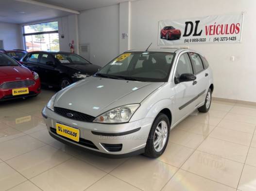 FORD - FOCUS - 2008/2009 - Prata - R$ 28.900,00